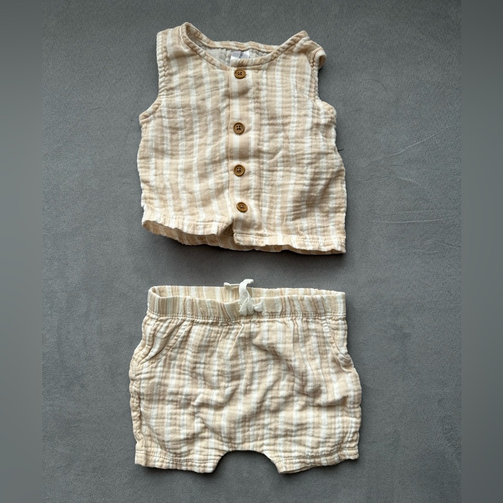 Modern Moments by Gerber - Unisex - Top and Short Outfit Set, 2 Piece